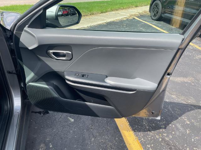 Used 2025 Kia K4 FWD image 13
