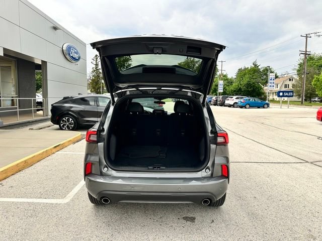 Certified 2024 Ford Escape ST-Line w/ Tech Pack #1 AWD/4WD image 18