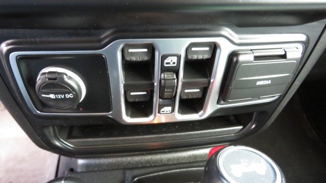 Used 2023 Jeep Wrangler Unlimited Sahara w/ Cold Weather Group image 19