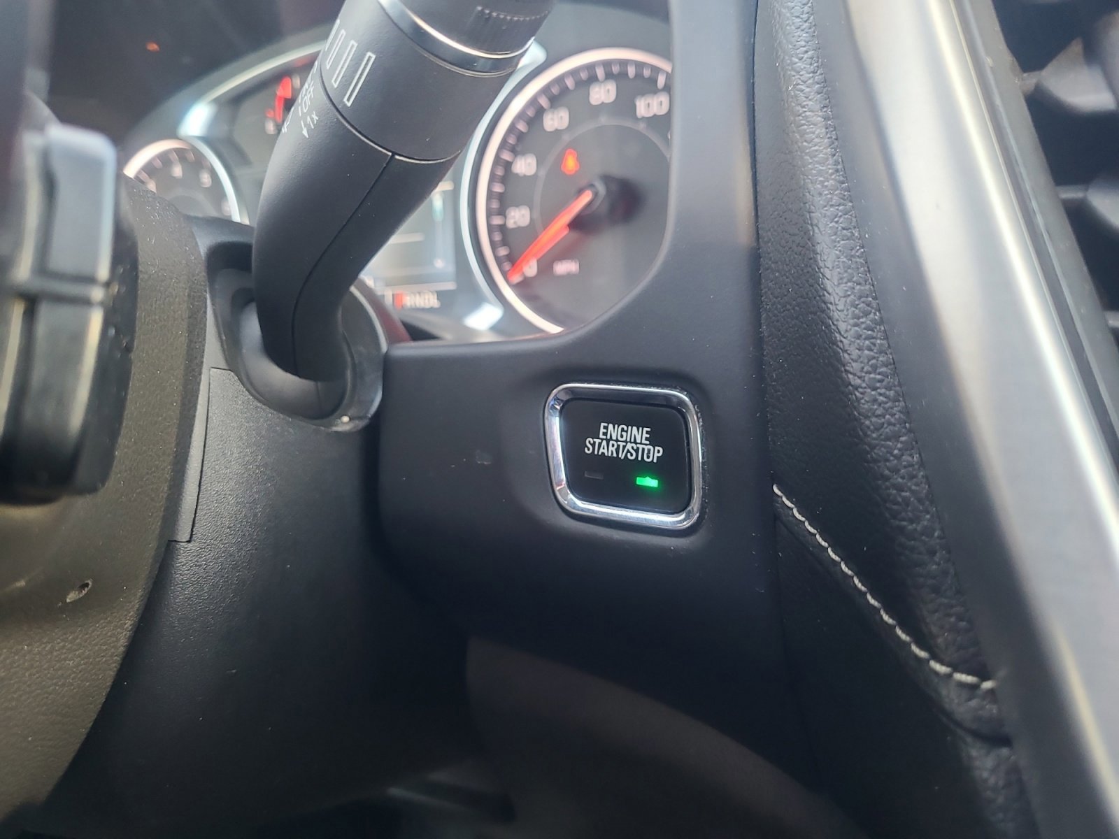 Used 2017 GMC Acadia SLT image 29