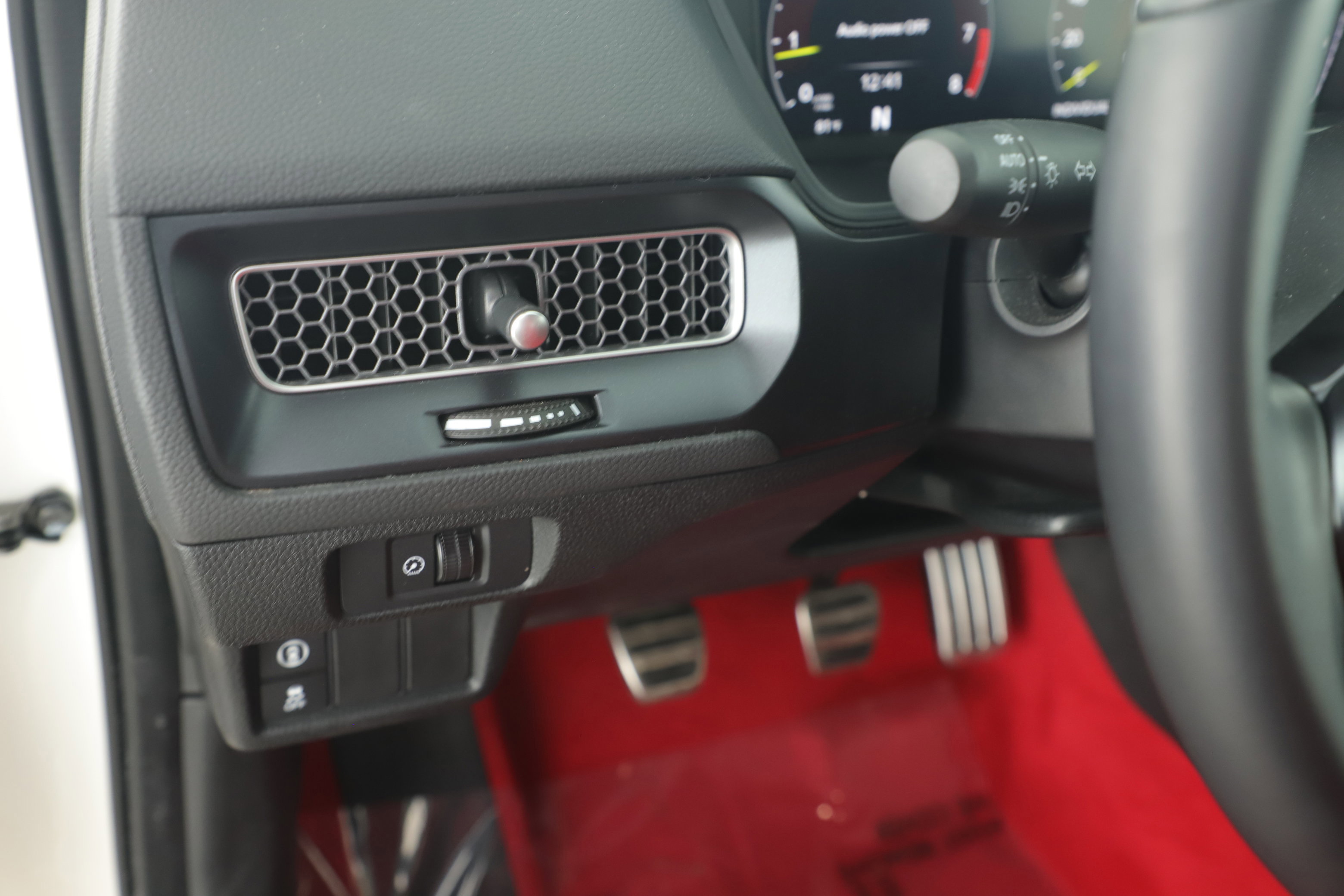 Used 2024 Honda Civic Type R image 11