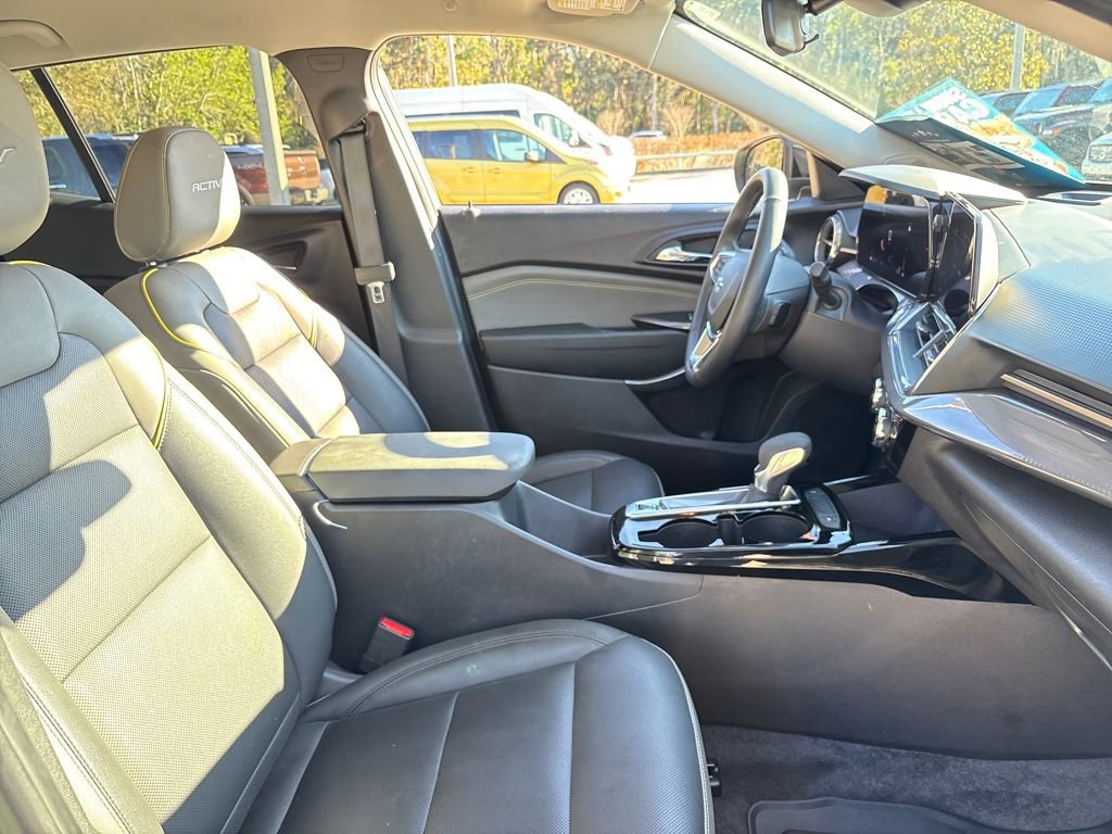 Used 2025 Chevrolet Trax ACTIV image 27