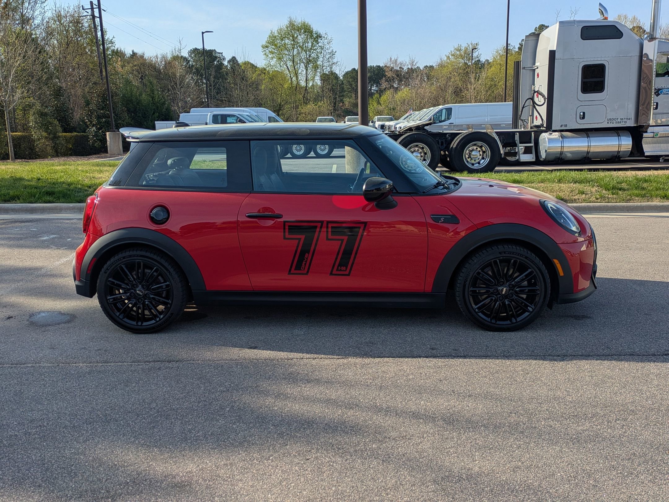 Used 2023 MINI Cooper S w/ Premium Package image 7