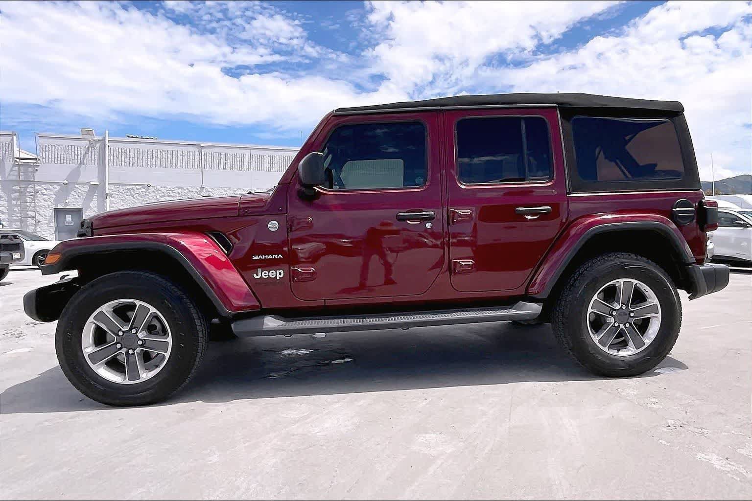 Used 2021 Jeep Wrangler Unlimited Sahara AWD/4WD image 3