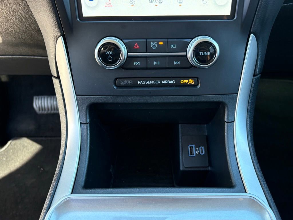 Certified 2024 Ford Edge SEL image 18