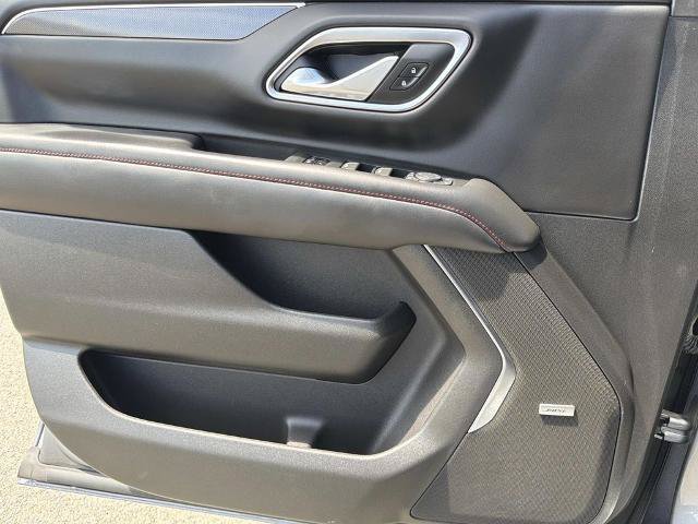 Used 2021 Chevrolet Suburban RST w/ Luxury Package AWD/4WD image 19