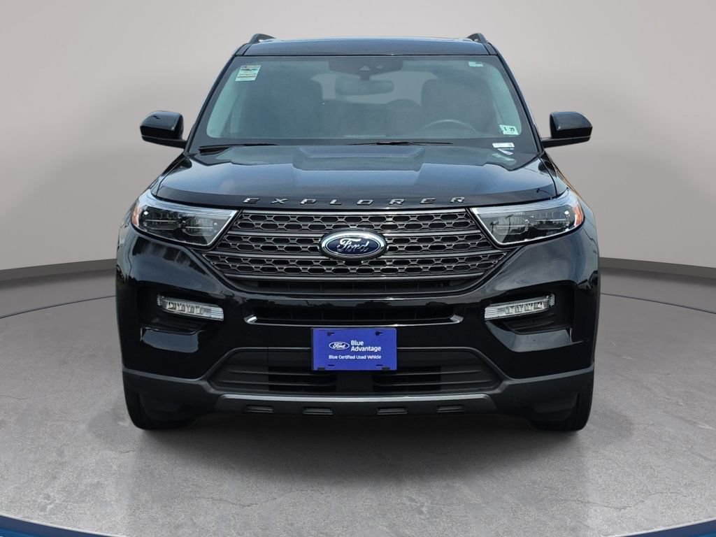 Certified 2023 Ford Explorer XLT w/ Equipment Group 202A AWD/4WD image 2