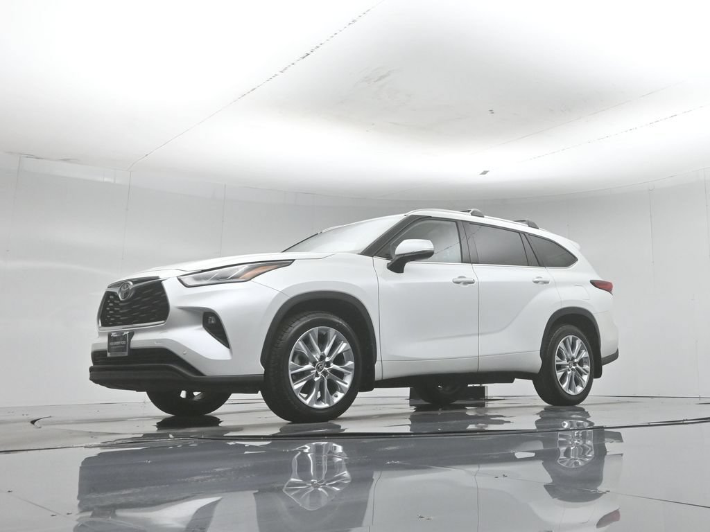 Used 2022 Toyota Highlander Limited FWD image 51