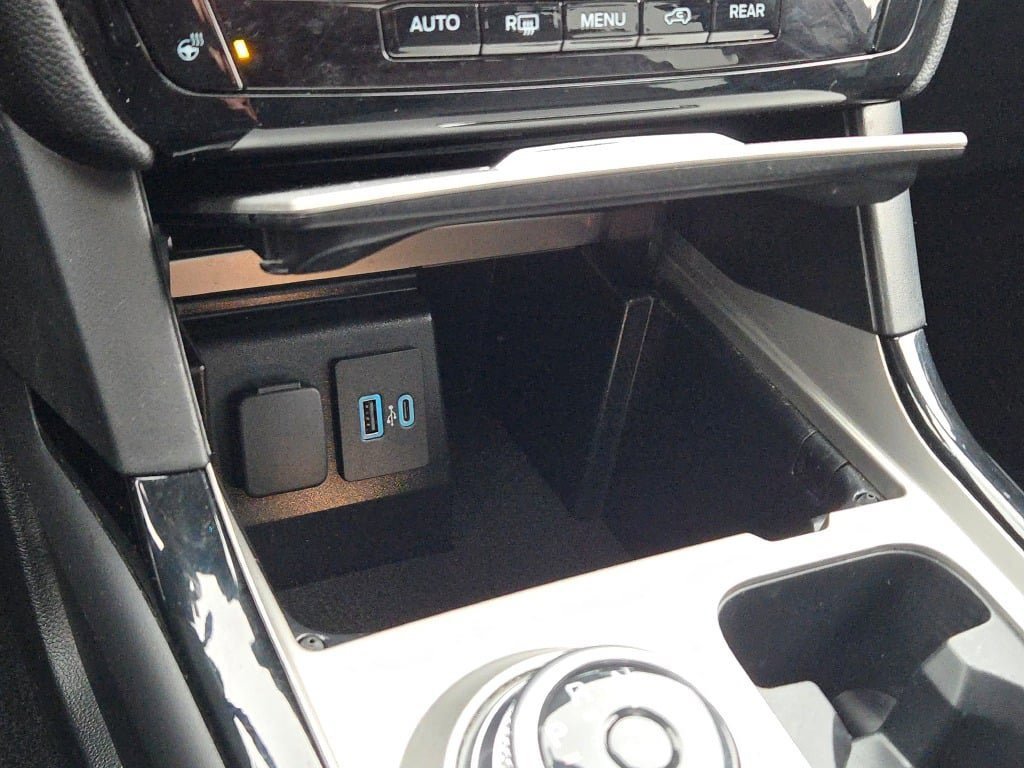 Certified 2023 Ford Explorer ST-Line w/ Class IV Trailer Tow Package image 36