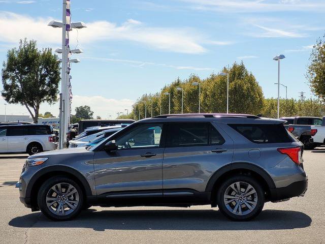 Certified 2021 Ford Explorer XLT w/ Equipment Group 202A RWD image 7