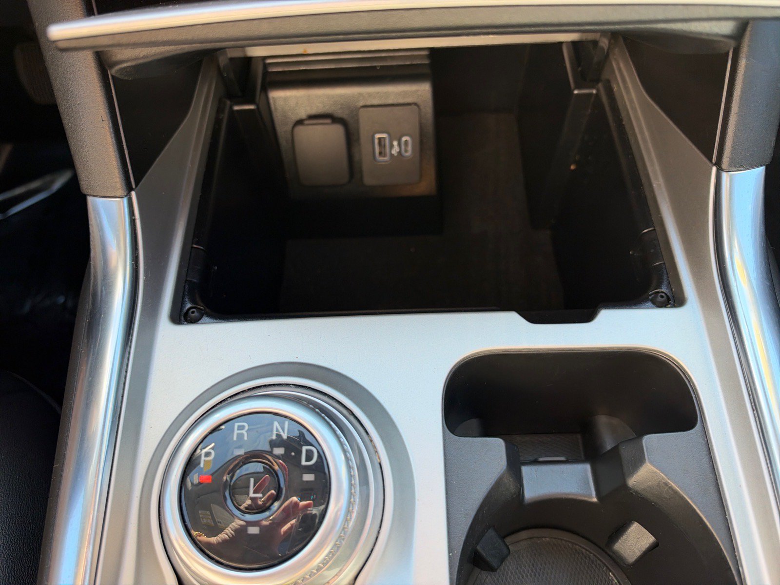 Certified 2023 Ford Explorer XLT w/ Equipment Group 202A AWD/4WD image 35