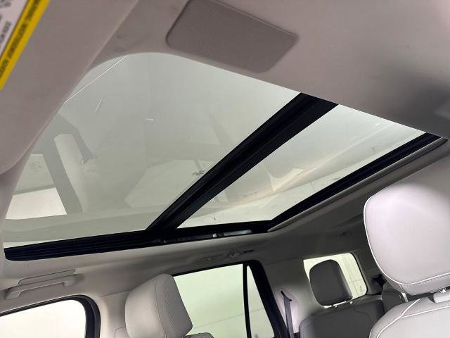 Certified 2025 Ford Expedition Platinum w/ Driver's Package image 14