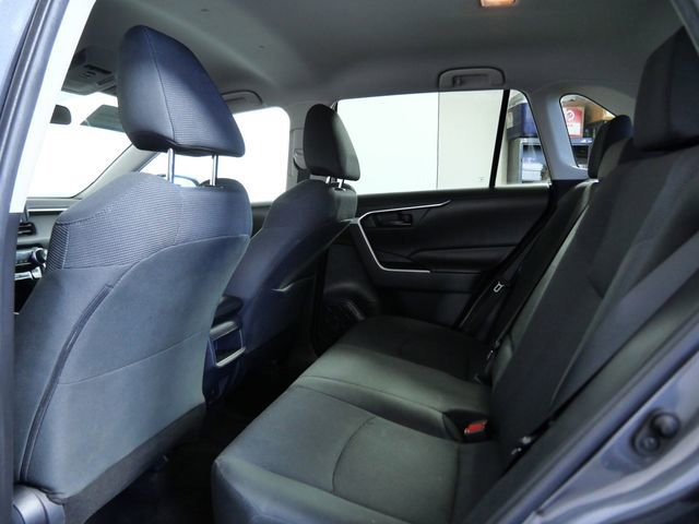 Used 2019 Toyota RAV4 LE AWD/4WD image 14