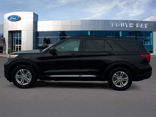 Certified 2023 Ford Explorer XLT RWD image 2
