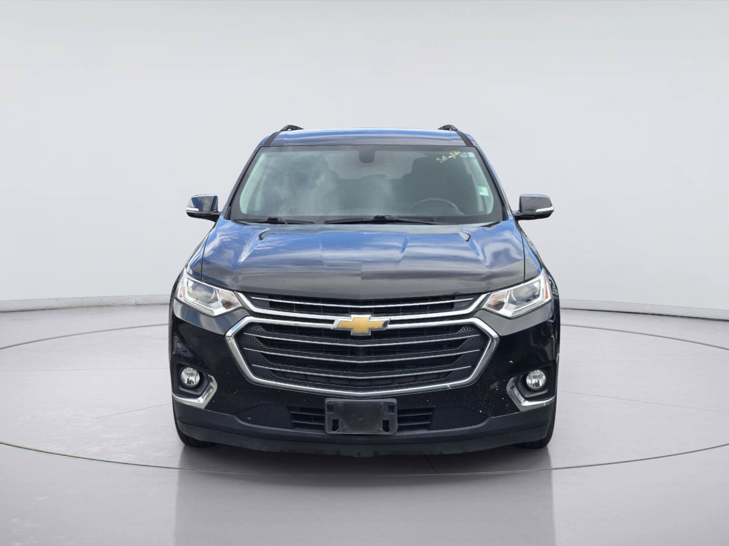 Used 2019 Chevrolet Traverse LT FWD image 2