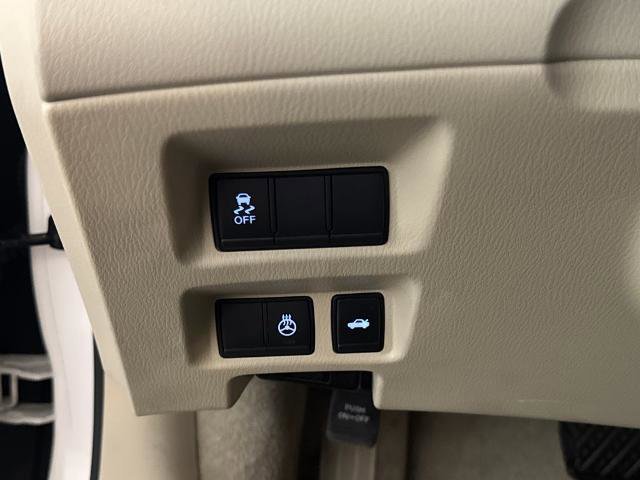 Used 2019 INFINITI Q70 Luxe image 19