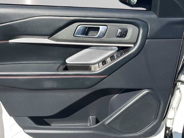 Certified 2025 Ford Explorer ST AWD/4WD image 25