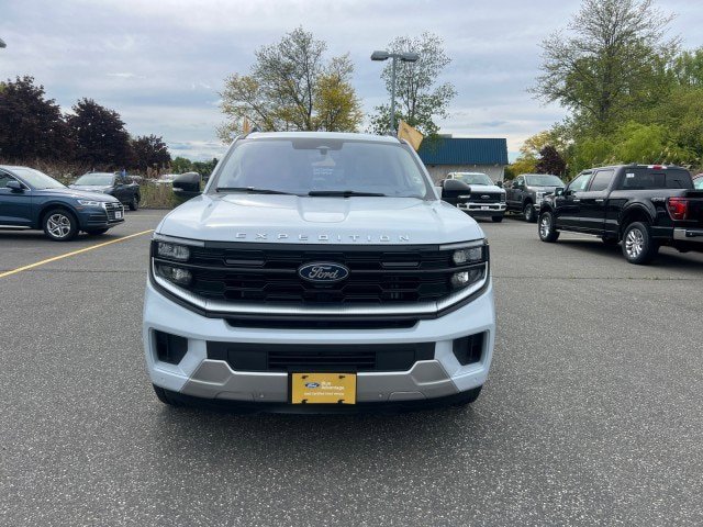 Certified 2025 Ford Expedition Max Platinum w/ Driver's Package AWD/4WD image 30