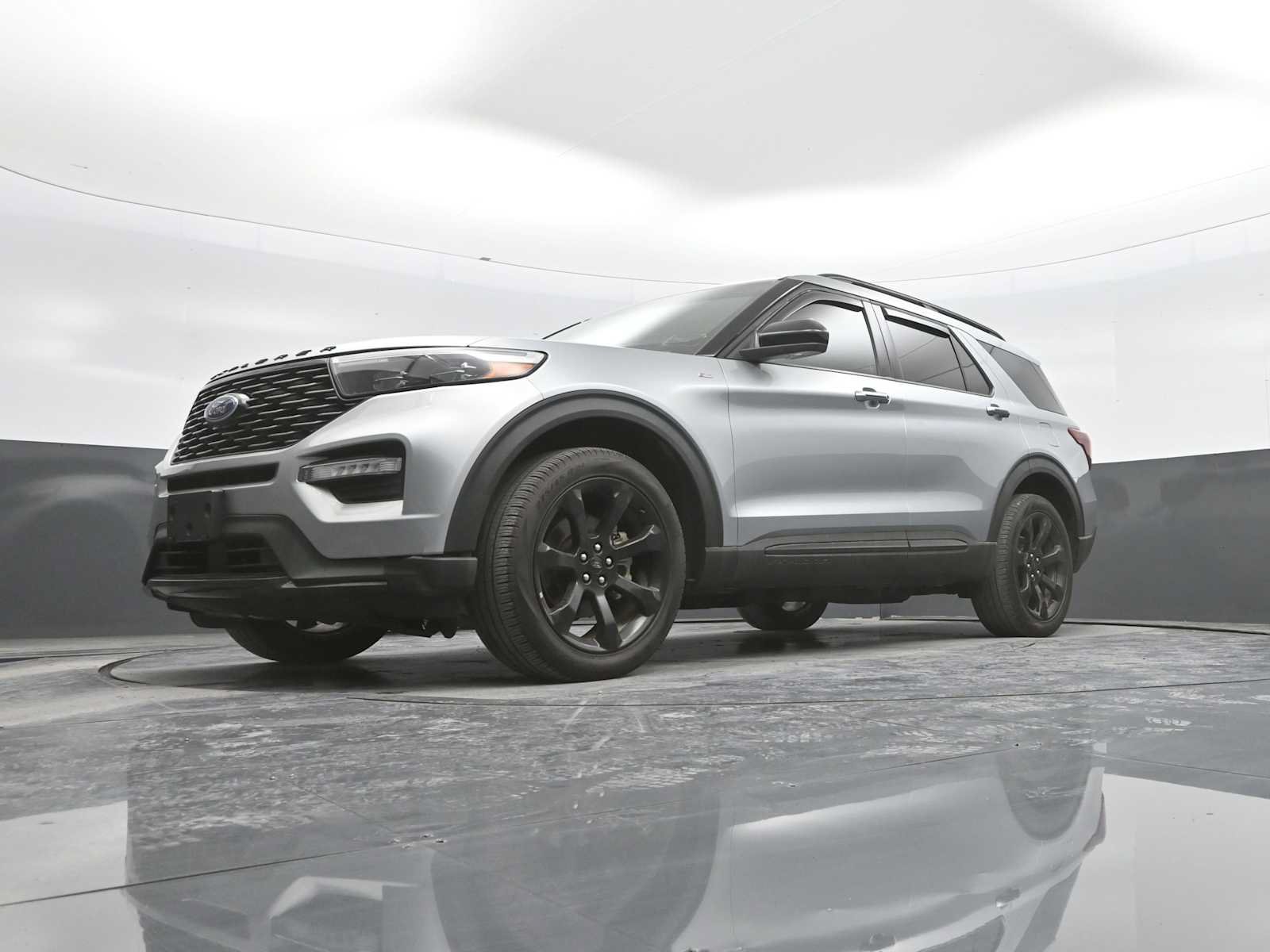 Certified 2024 Ford Explorer ST-Line w/ Class IV Trailer Tow Package AWD/4WD image 37