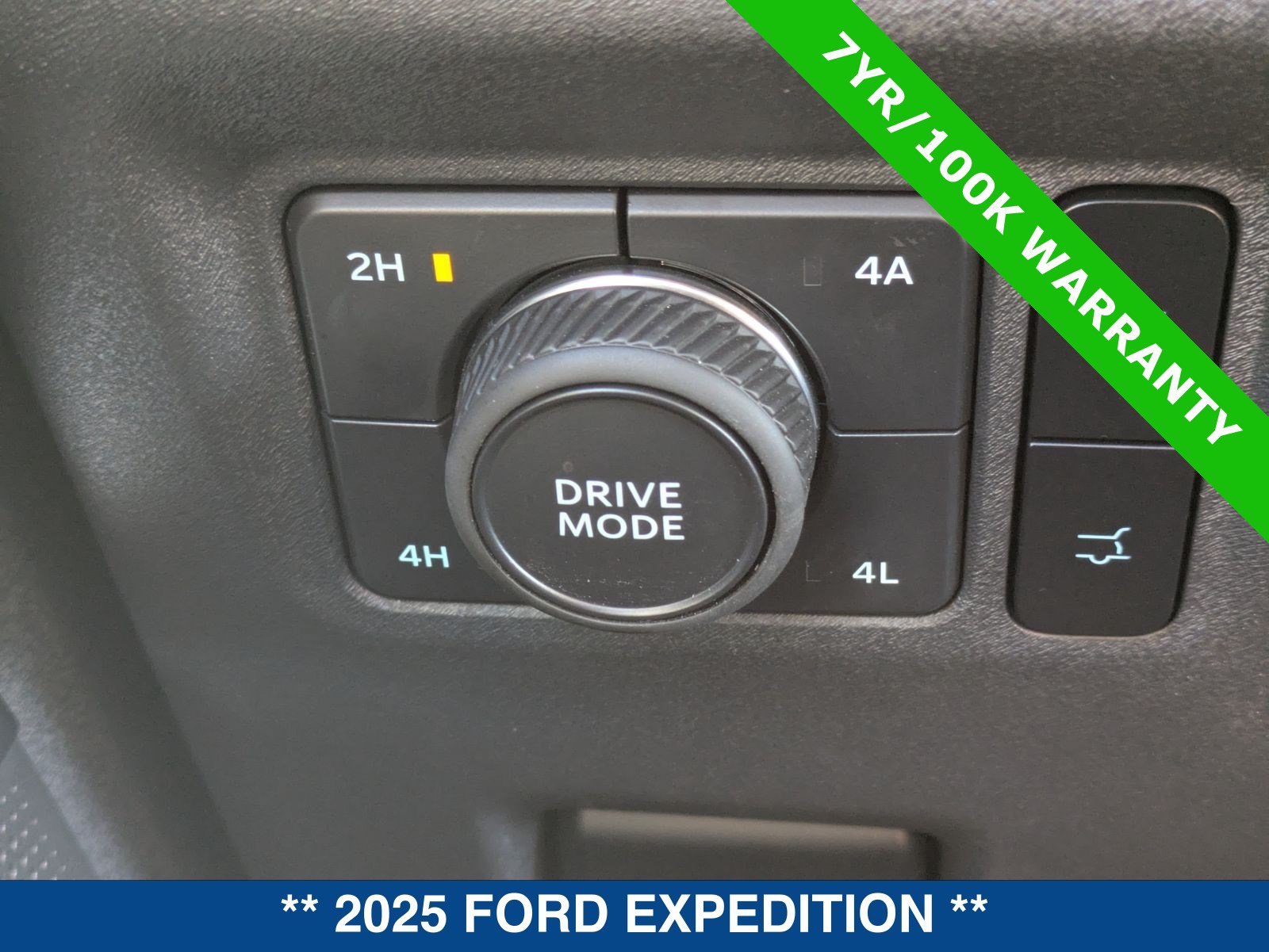 Certified 2025 Ford Expedition Active AWD/4WD image 39