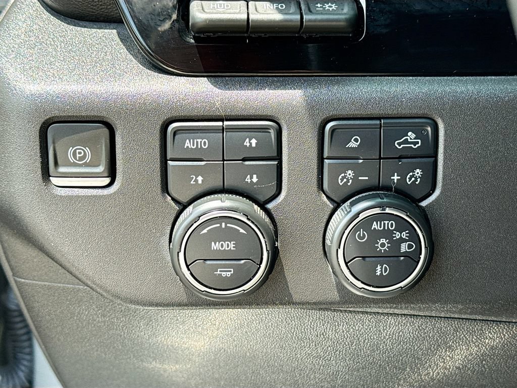 Used 2024 Chevrolet Silverado 1500 ZR2 w/ Technology Package AWD/4WD image 10