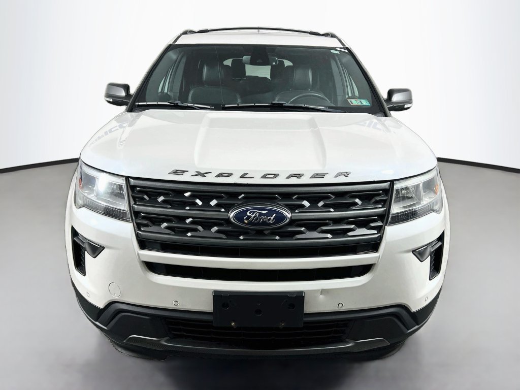 Certified 2018 Ford Explorer XLT w/ Equipment Group 202A AWD/4WD image 2