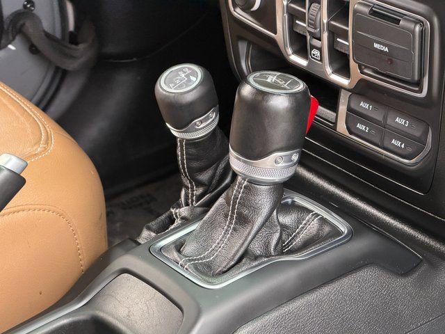 Used 2021 Jeep Gladiator Overland w/ Popular Equipment Package AWD/4WD image 19