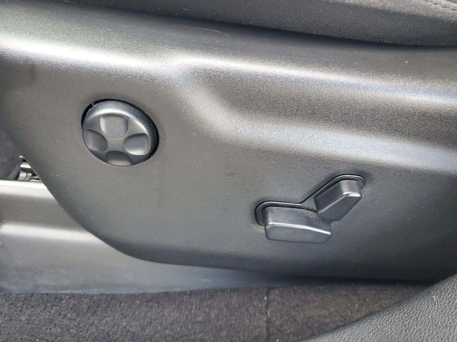 Used 2021 Jeep Grand Cherokee Laredo X image 19