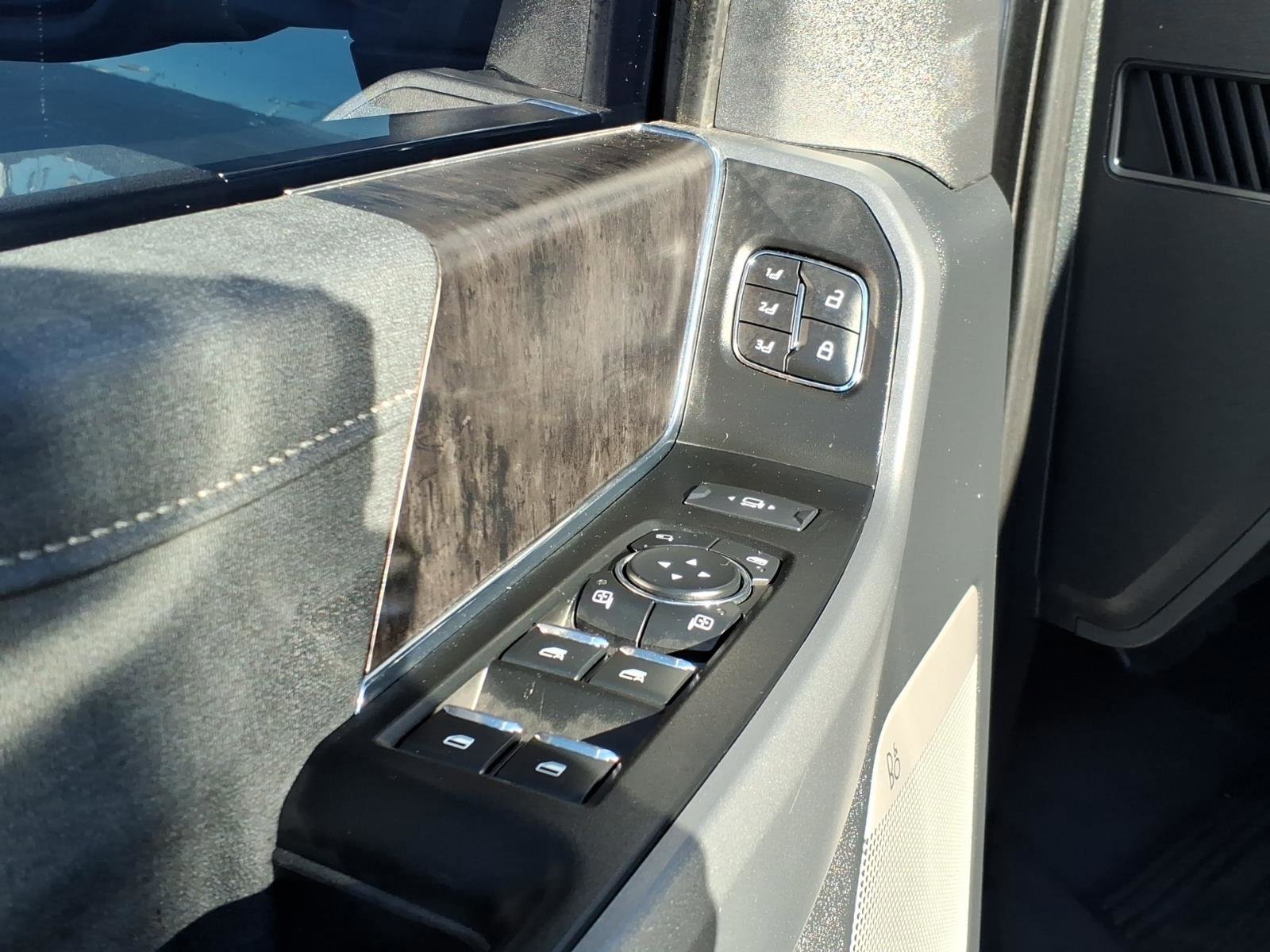 Certified 2023 Ford F250 Lariat w/ Lariat Ultimate Package image 22