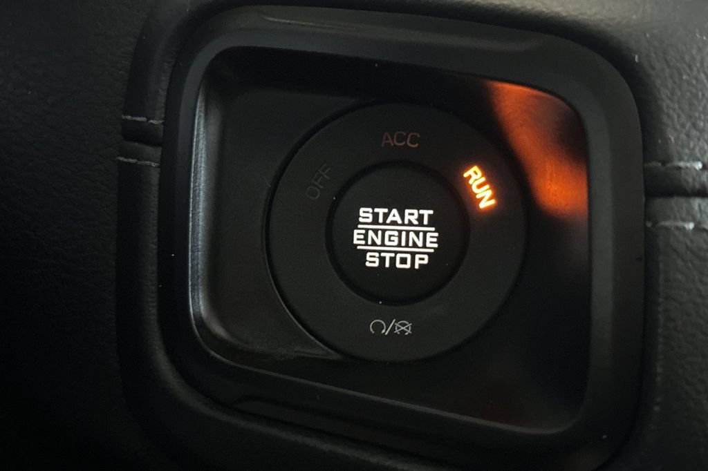 Used 2024 Jeep Wrangler Unlimited Sahara AWD/4WD image 25