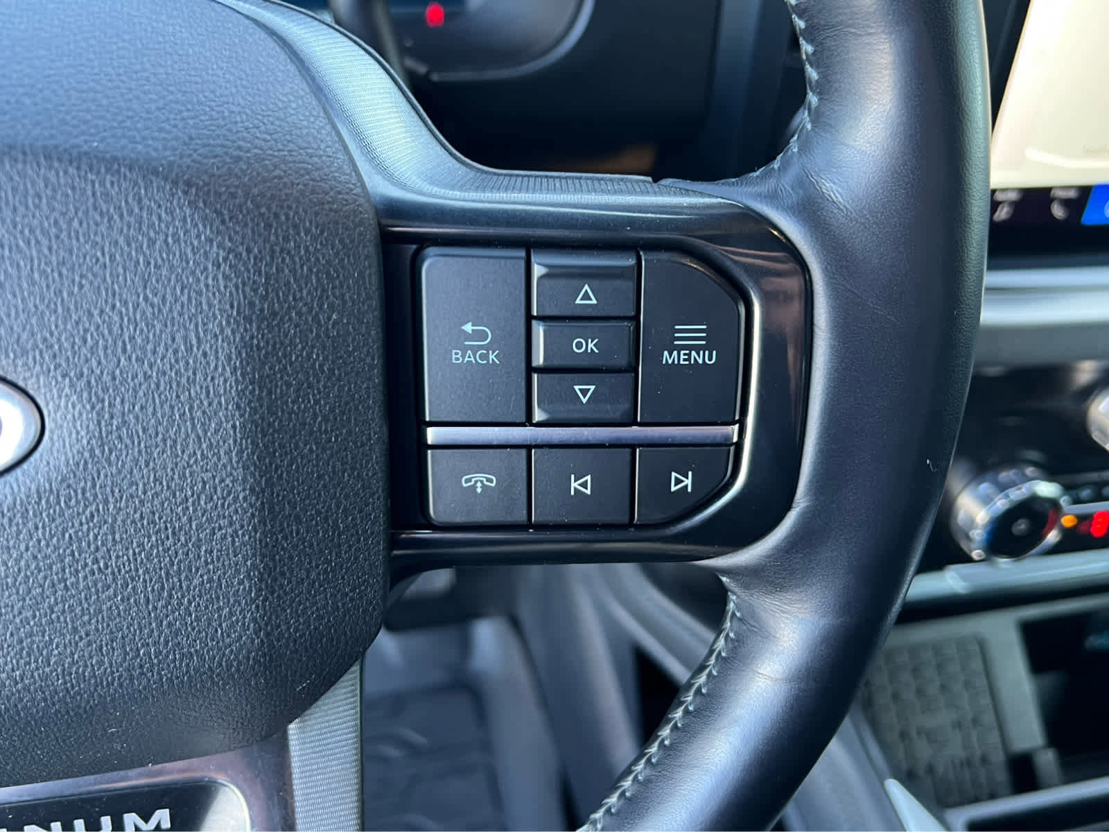 Certified 2025 Ford F350 Platinum image 33