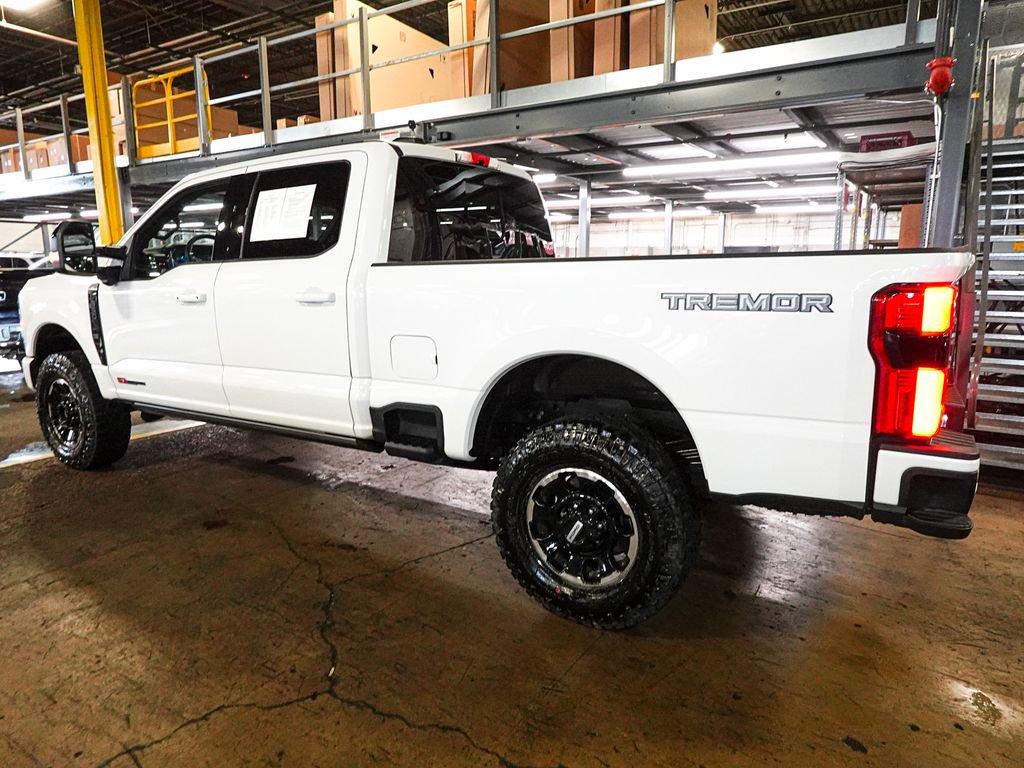 Certified 2025 Ford F350 Platinum w/ Tremor Off-Road Package AWD/4WD image 4