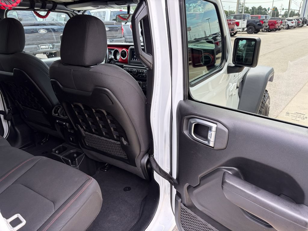 Used 2021 Jeep Gladiator Rubicon AWD/4WD image 15