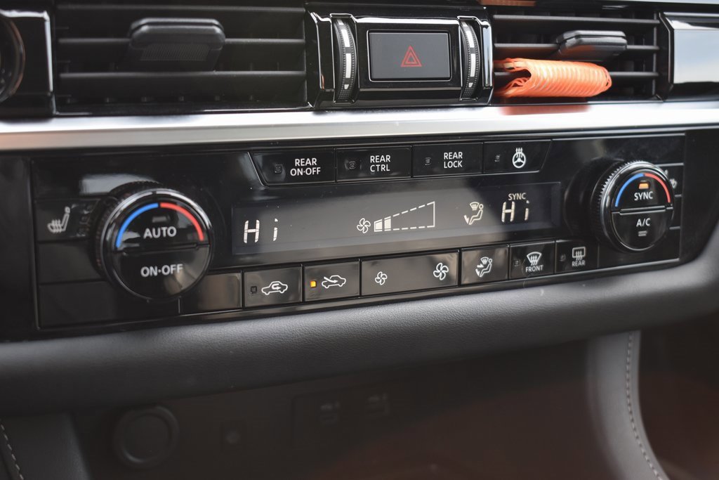 Used 2024 Nissan Pathfinder SL image 12