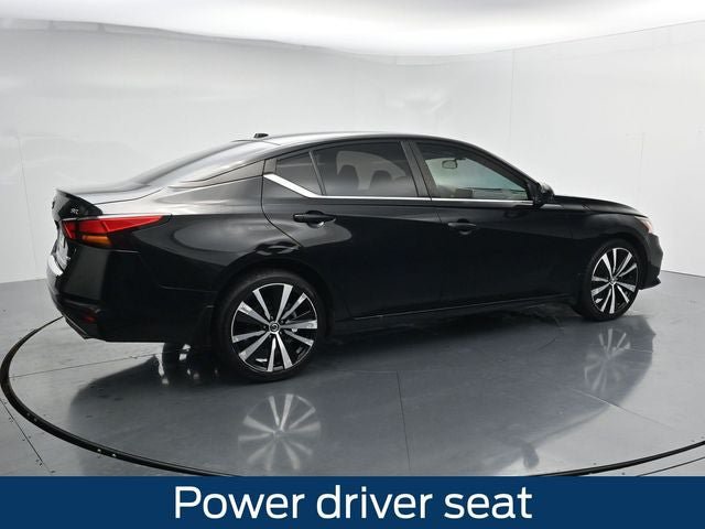 Used 2022 Nissan Altima 2.5 SR AWD/4WD image 11