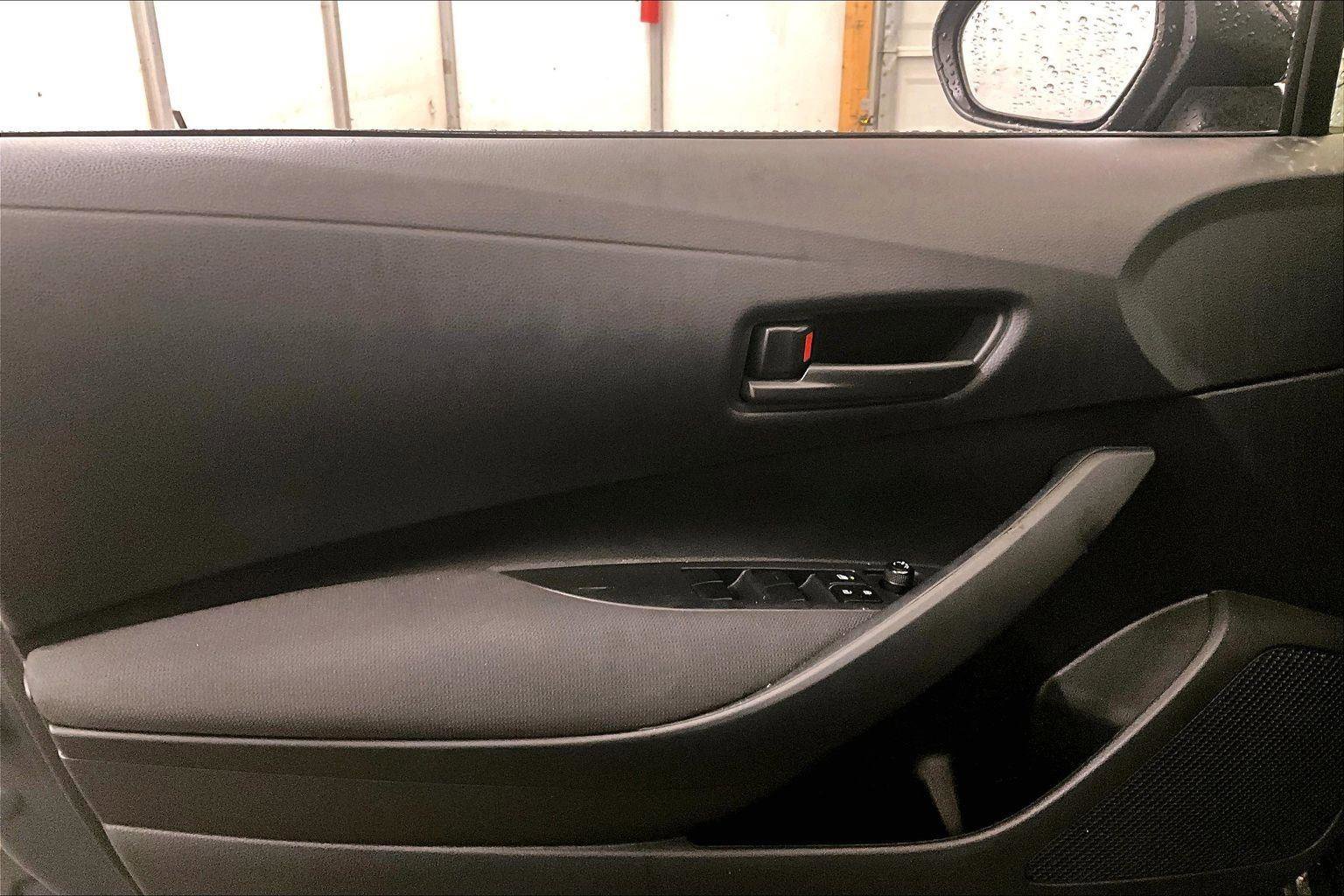 Used 2023 Toyota Corolla LE w/ Carpet Mat Package (TMS) image 22