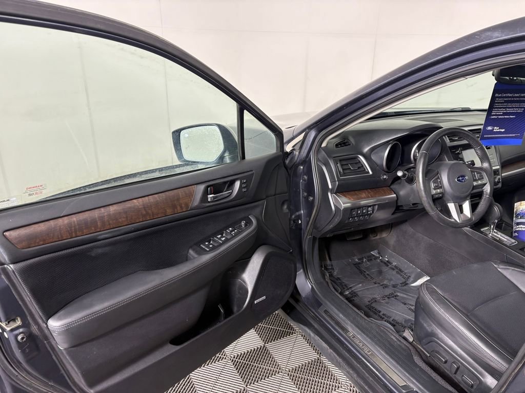 Used 2017 Subaru Outback 3.6R Limited image 12