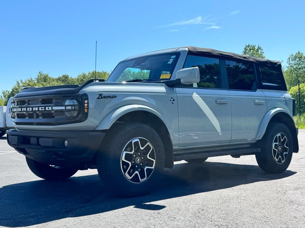 Certified 2022 Ford Bronco Outer Banks AWD/4WD image 3