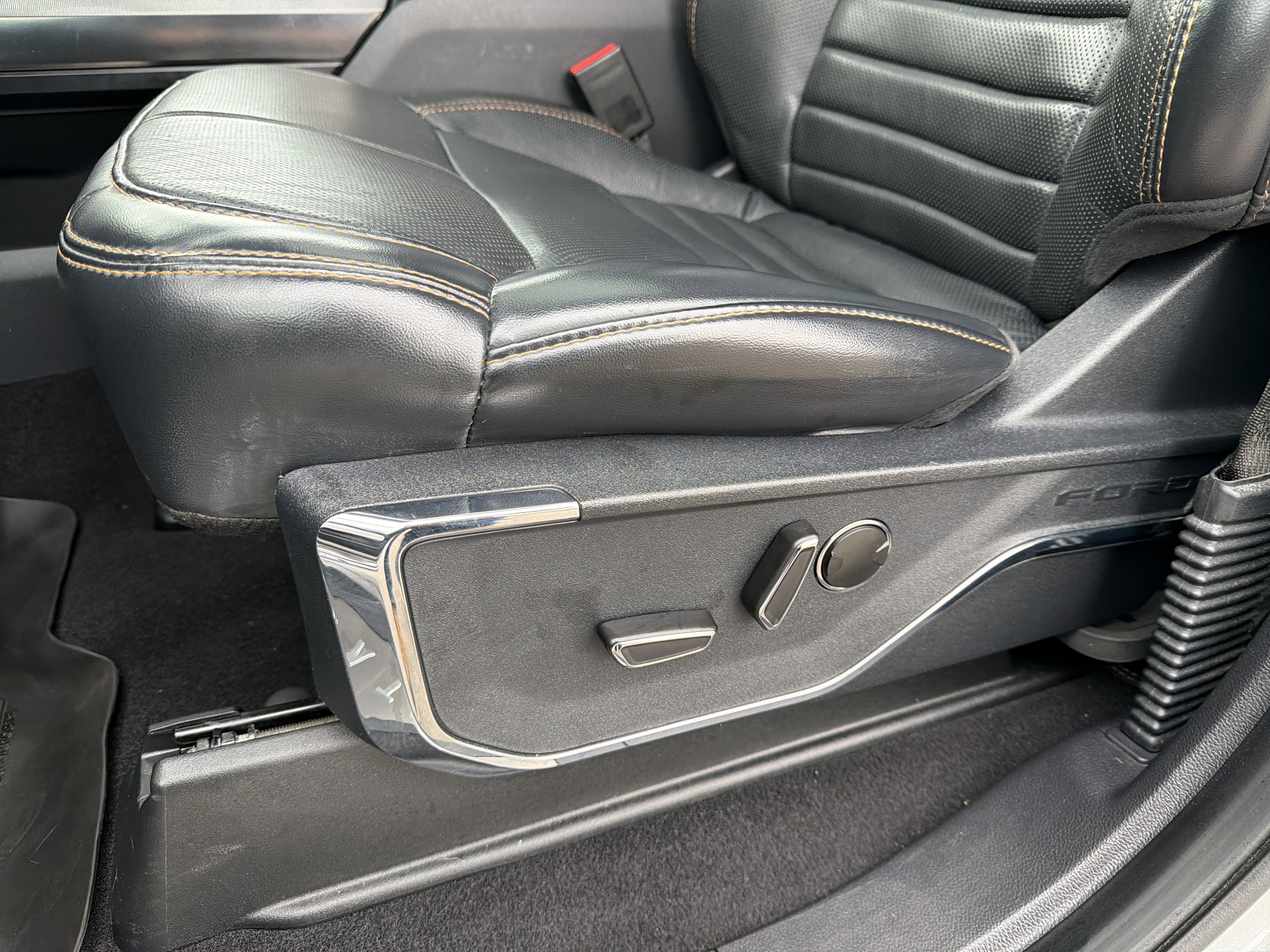 Certified 2023 Ford F150 Platinum w/ Equipment Group 701A High image 26