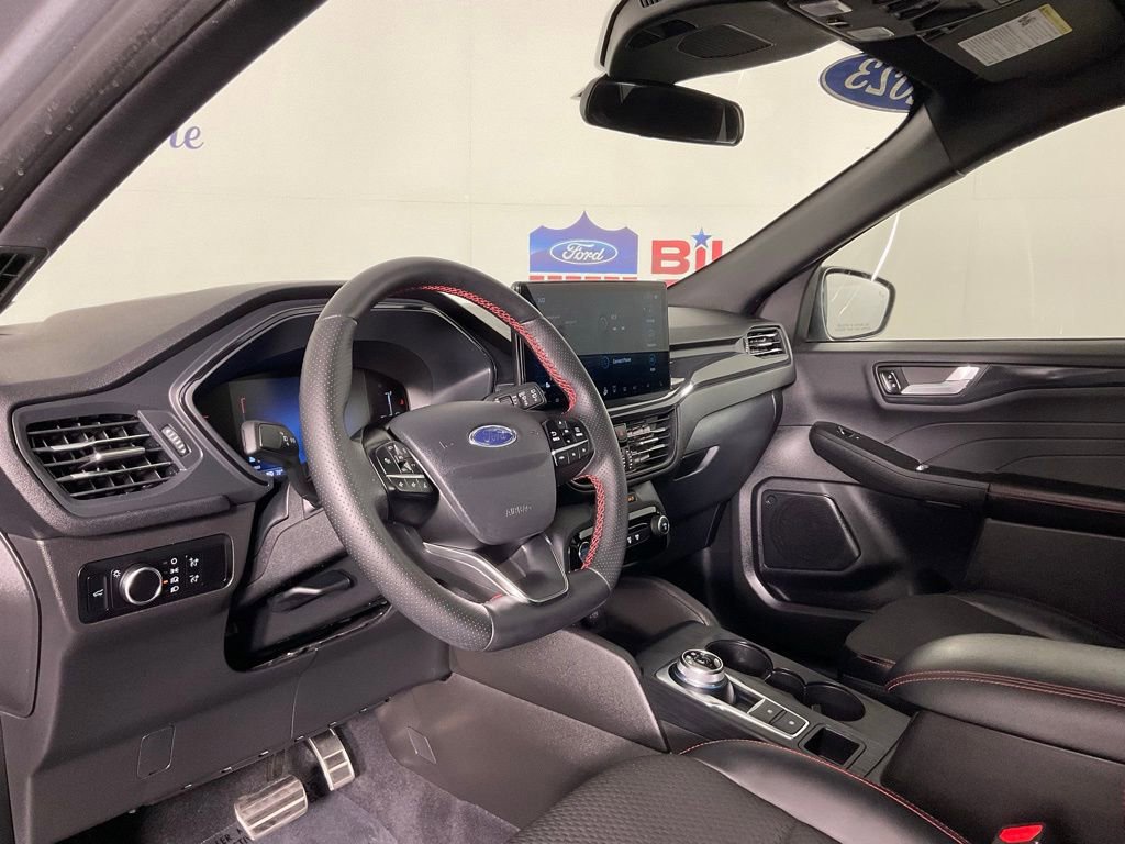 Certified 2023 Ford Escape ST-Line w/ Tech Pack #1 FWD image 13