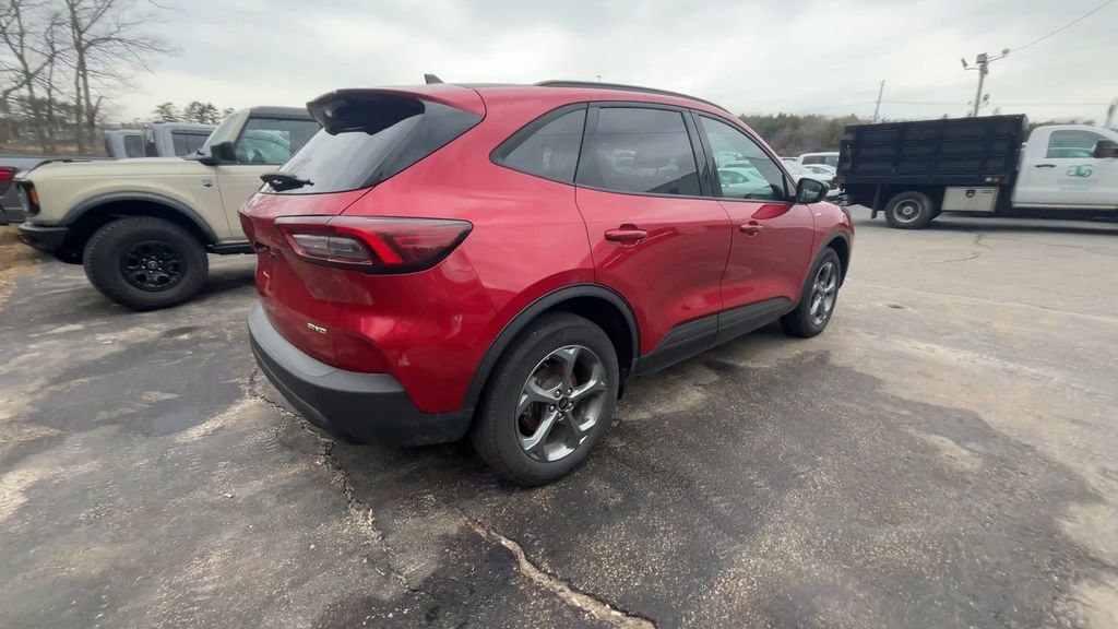 Certified 2025 Ford Escape ST-Line AWD/4WD image 15