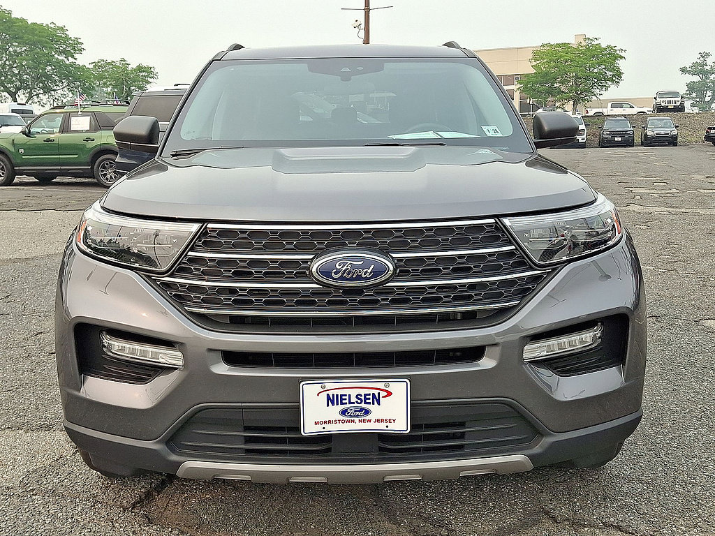 Certified 2023 Ford Explorer XLT w/ Equipment Group 202A AWD/4WD image 35
