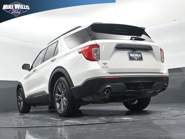 Certified 2021 Ford Explorer XLT w/ Equipment Group 202A image 9