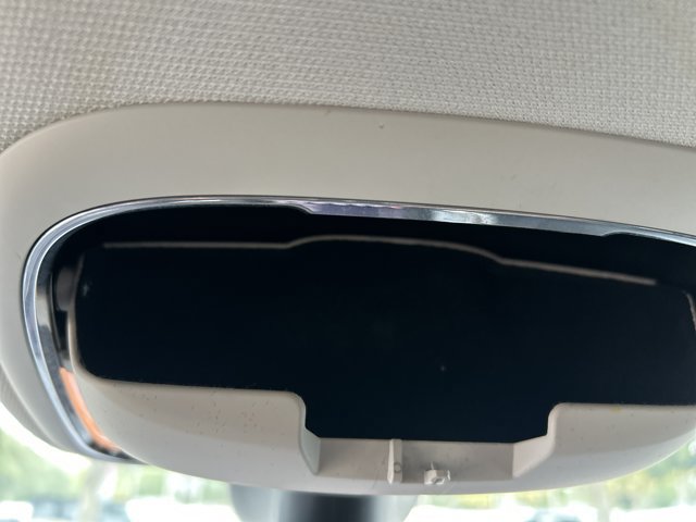 Used 2019 Jeep Cherokee Trailhawk AWD/4WD image 27