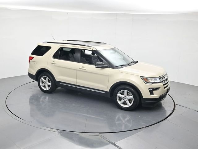Certified 2018 Ford Explorer XLT w/ Equipment Group 202A FWD image 42