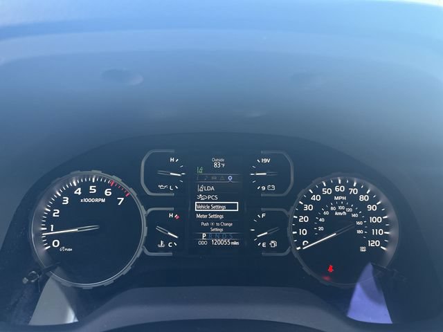 Used 2018 Toyota Tundra SR5 w/ TRD Off Road Package AWD/4WD image 15