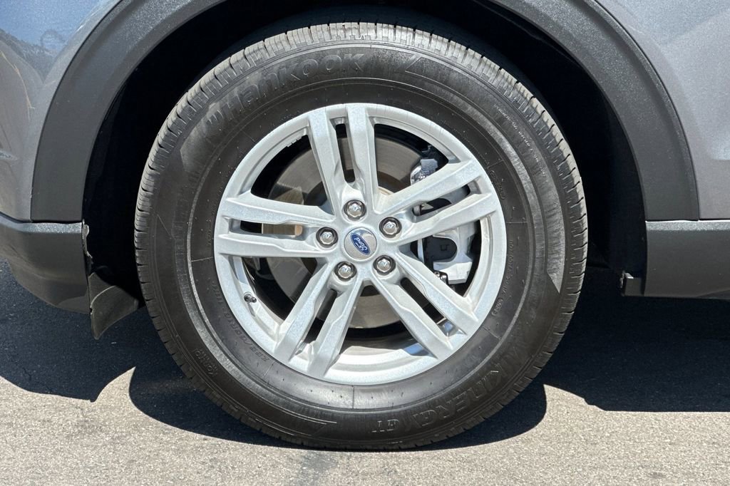 Certified 2023 Ford Explorer XLT w/ Equipment Group 202A RWD image 30