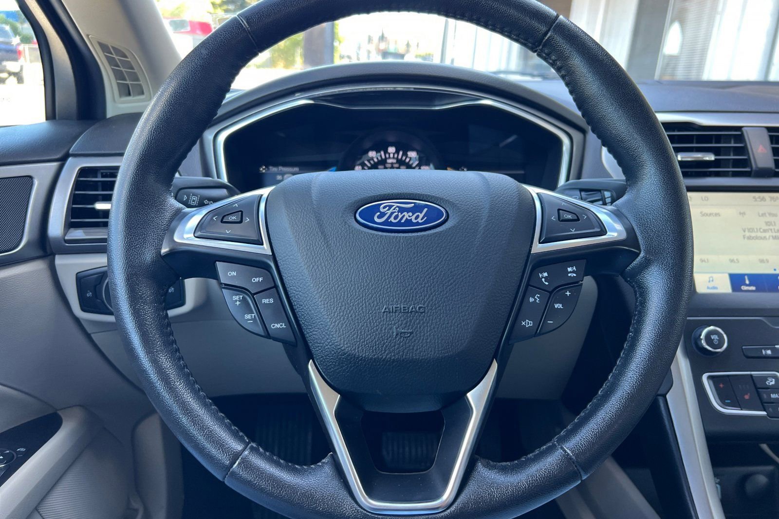 Certified 2020 Ford Fusion SEL FWD image 23