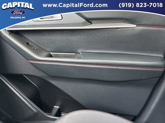Certified 2025 Ford Explorer ST-Line w/ Premium Package AWD/4WD image 32