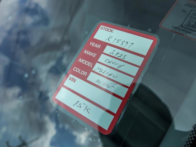 Used 2023 Chevrolet Malibu LT image 32